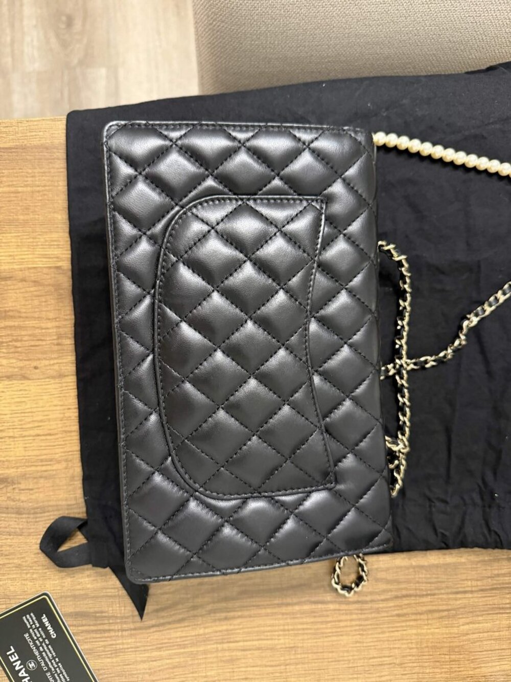 Chanel Fantasy Pearl Flap Bag in Black Lambskin, LGHW - Picture 6 of 11